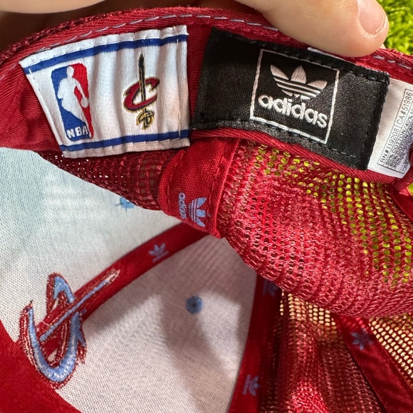 Blue Cleveland Cavs Hat - Picture 4 of 5